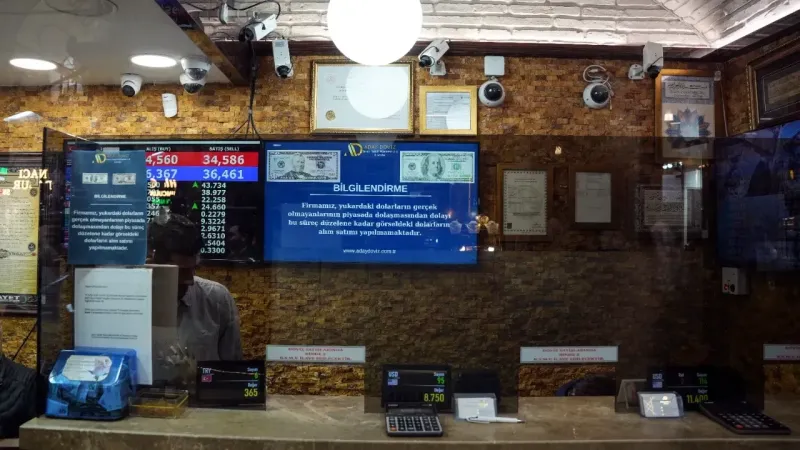 Para uzmanları sahte dolar krizinden umutlu!