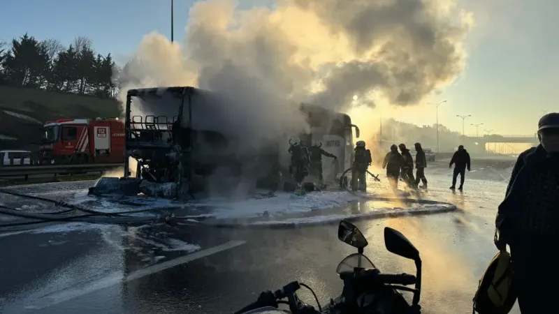 İstanbul’da yolcu otobüsünde yangın: 25 yolcusu vardı
