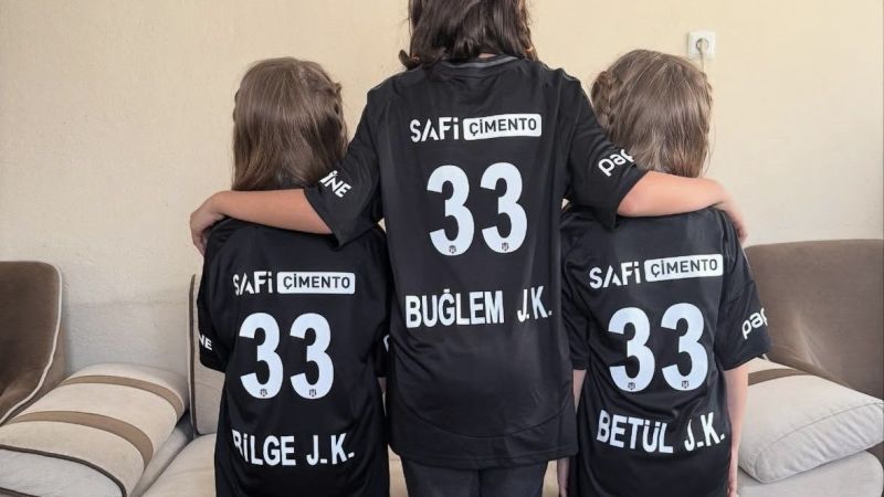 Fanatik Beşiktaşlı babadan kızlarına 'B.J.K' ismi Fanatik Beşiktaşlı babadan kızlarına 'B.J.K' ismi