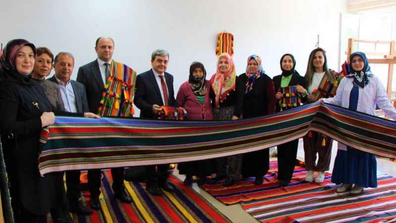 Eski kazaklardan muhteşem kilimler!