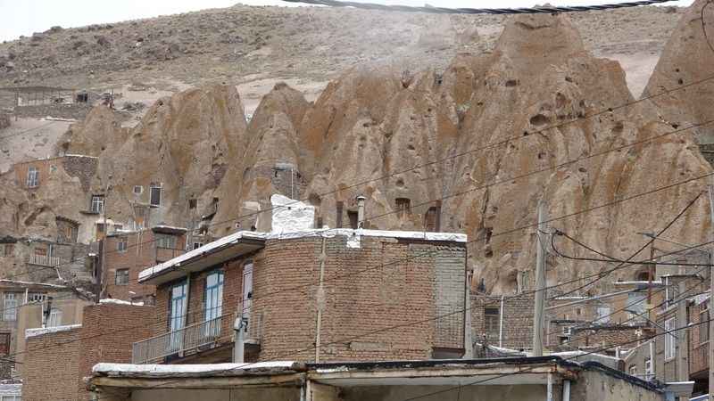 Kendovan evlerini gören hayran oluyor Kendovan evlerini gören hayran oluyor