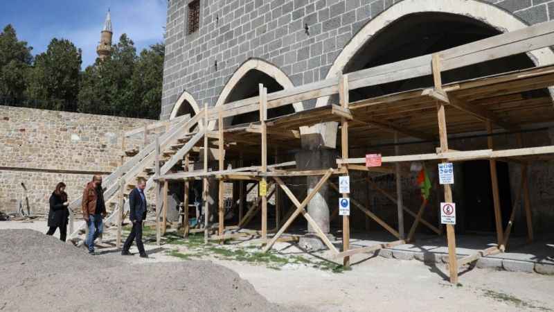 Tarihi kilise kütüphaneye çevriliyor Tarihi kilise kütüphaneye çevriliyor