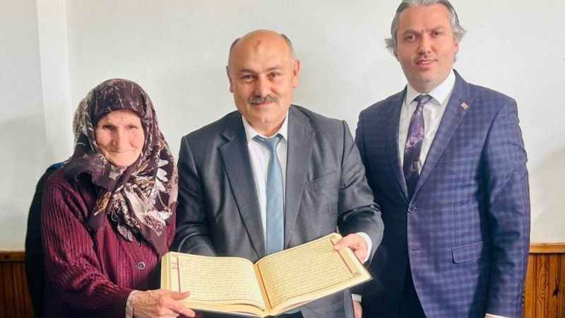 87 yaşında Kur’an-ı Kerim öğrendi