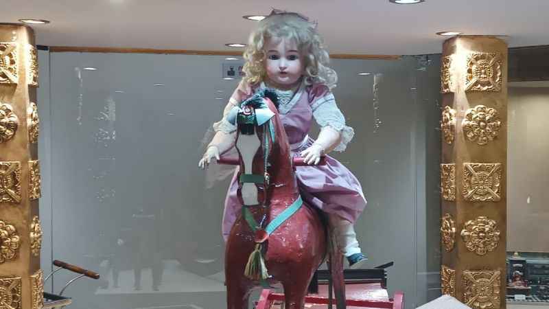 Oyuncak bebeklerin hazin hikayesi