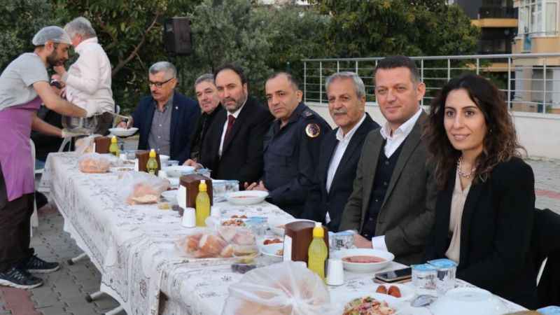 127 milletten yabancılar iftar sofrasında