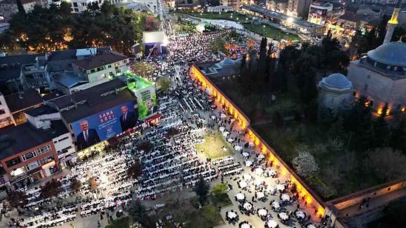 On bin kişi iftarda buluştu