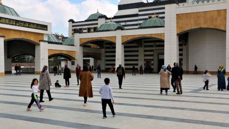 Selahaddin Eyyubi Camii'ne büyük ilgi Selahaddin Eyyubi Camii'ne büyük ilgi