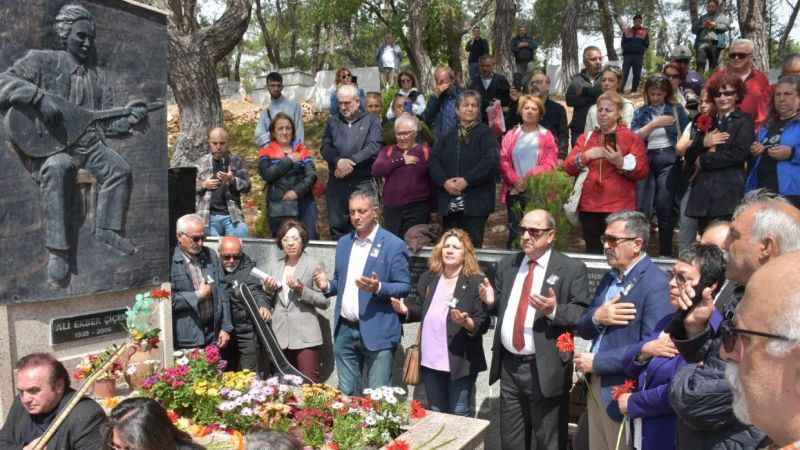 Ali Ekber Çiçek, mezarı başında anıldı Ali Ekber Çiçek, mezarı başında anıldı