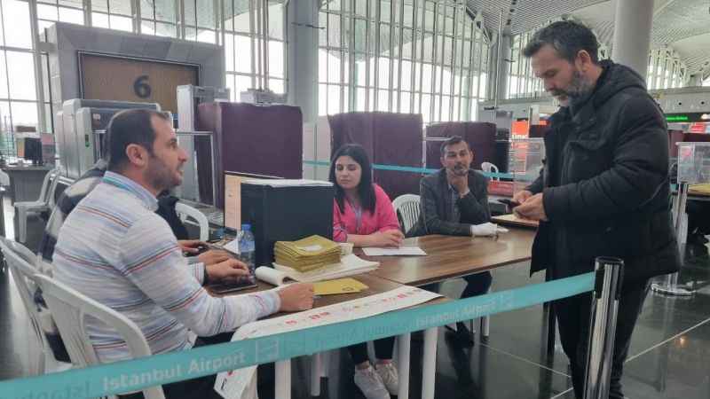İstanbul Havalimanı’nda oy verme işlemine devam İstanbul Havalimanı’nda oy verme işlemine devam