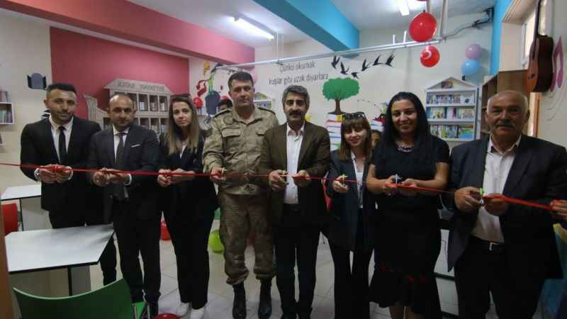 Okullara 7 yılda 14 kütüphane kazandırdı Okullara 7 yılda 14 kütüphane kazandırdı