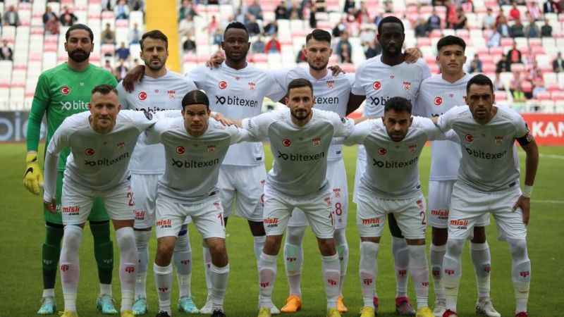 Sivasspor’da 9 futbolcunun sözleşmesi bitti Sivasspor’da 9 futbolcunun sözleşmesi bitti