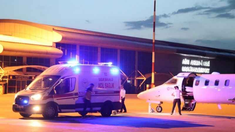 Ağrı’da başından vurulan genç ambulans uçakla Ankara'ya gönderildi Ağrı’da başından vurulan genç ambulans uçakla Ankara'ya gönderildi