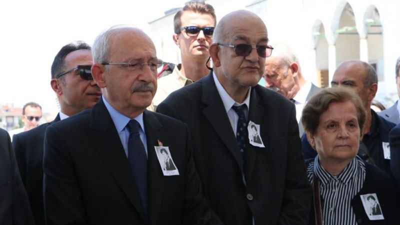 Keman Virtüözü Suna Kan'a veda Keman Virtüözü Suna Kan'a veda