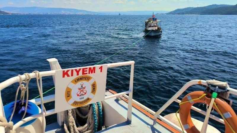 Çanakkale Boğazı’da sürüklenen tekne kurtarıldı Çanakkale Boğazı’da sürüklenen tekne kurtarıldı
