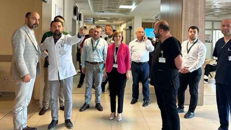 Saldırıya uğrayan doktorun tedavisi sürüyor Saldırıya uğrayan doktorun tedavisi sürüyor
