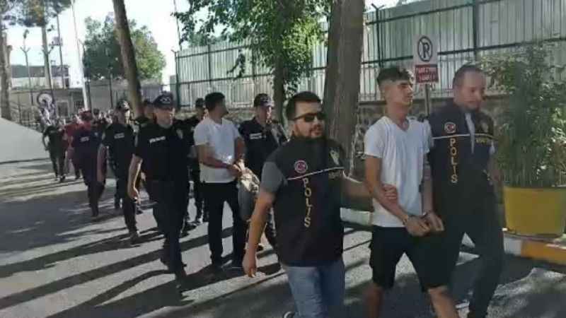 Diyarbakır’da şafak operasyonu: 15 gözaltı Diyarbakır’da şafak operasyonu: 15 gözaltı