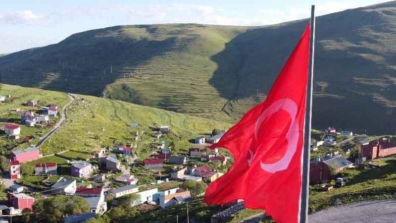 Atatürk'ün silueti görülmeye başlandı Atatürk'ün silueti görülmeye başlandı