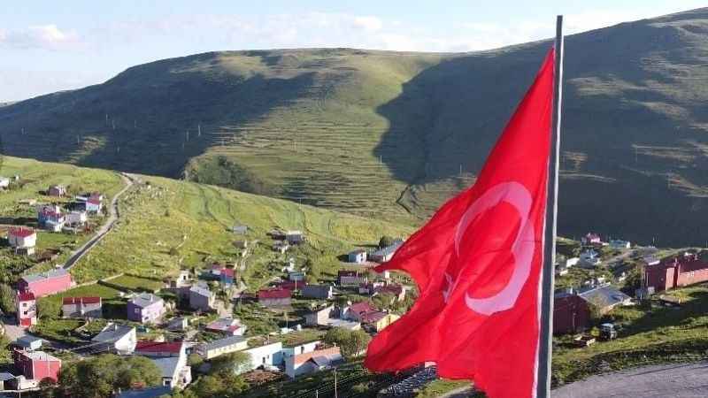 Atatürk'ün silueti görülmeye başlandı