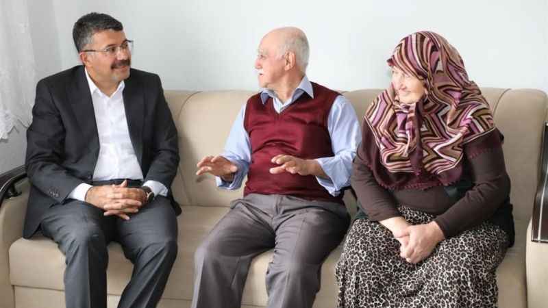 Vali Ali Çelik, Babalar Günü’nü şehit babalarıyla geçirdi