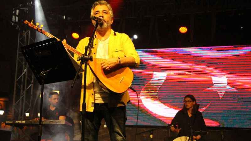 Ali Kınık: “Melek Mosso zavallı kızcağız” Ali Kınık: “Melek Mosso zavallı kızcağız”
