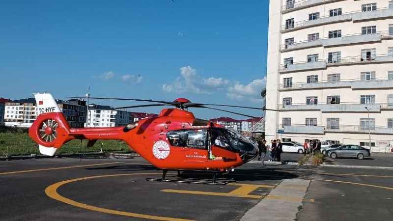 Yeni doğan bebek için ambulans helikopter Yeni doğan bebek için ambulans helikopter