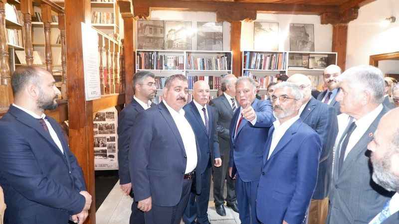 Erzurum’da Türk-Ermeni İlişkileri Merkezi açıldı Erzurum’da Türk-Ermeni İlişkileri Merkezi açıldı