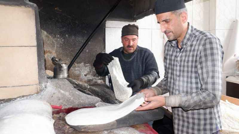 Erzurum’un vazgeçilmez lezzeti: Lavaş ekmeği Erzurum’un vazgeçilmez lezzeti: Lavaş ekmeği