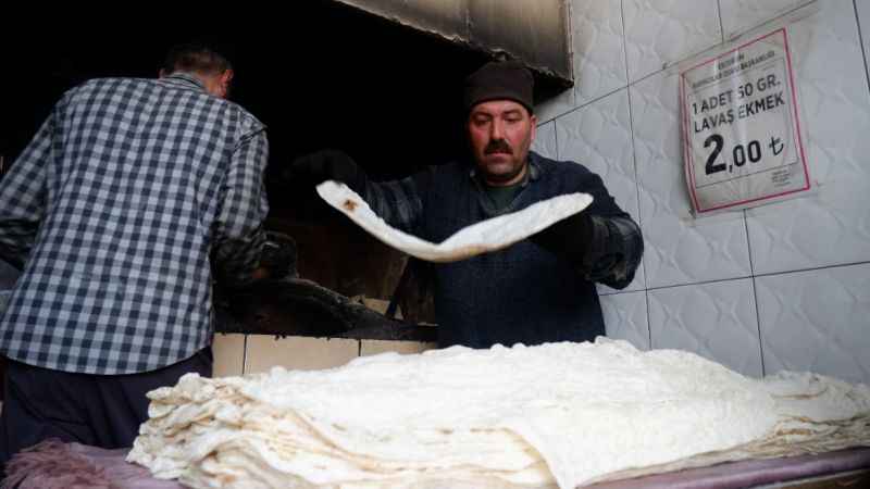 Erzurum’un vazgeçilmez lezzeti: Lavaş ekmeği Erzurum’un vazgeçilmez lezzeti: Lavaş ekmeği