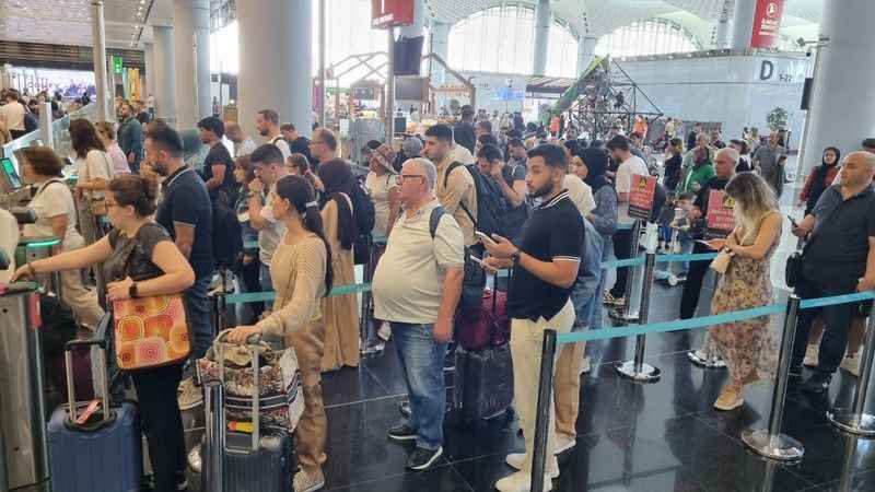 İstanbul Havalimanı’nda Kurban Bayramı yoğunluğu