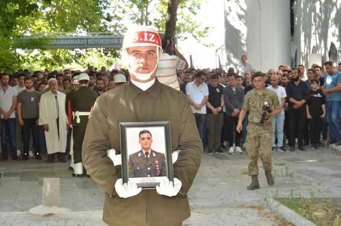Isparta'da Astsubay Ahmet Zübeyir Taş trafik kazasında hayatını kaybetti Isparta'da Astsubay Ahmet Zübeyir Taş trafik kazasında hayatını kaybetti