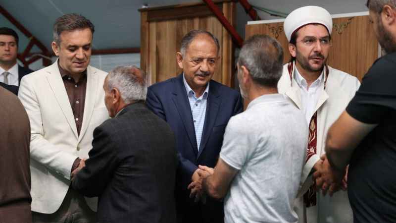 Bakan Özhaseki: “Yaraları saracağız, milletimizin yüzünü güldüreceğiz”