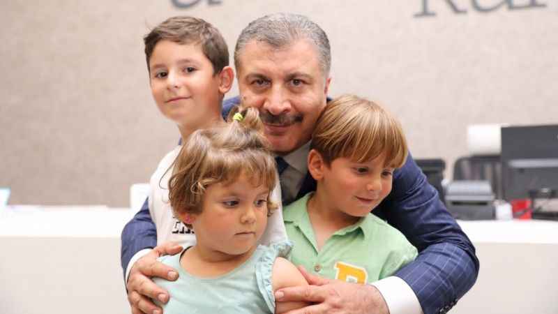 Bakan Koca'dan Defne Devlet Hastanesi'ne ziyaret Bakan Koca'dan Defne Devlet Hastanesi'ne ziyaret