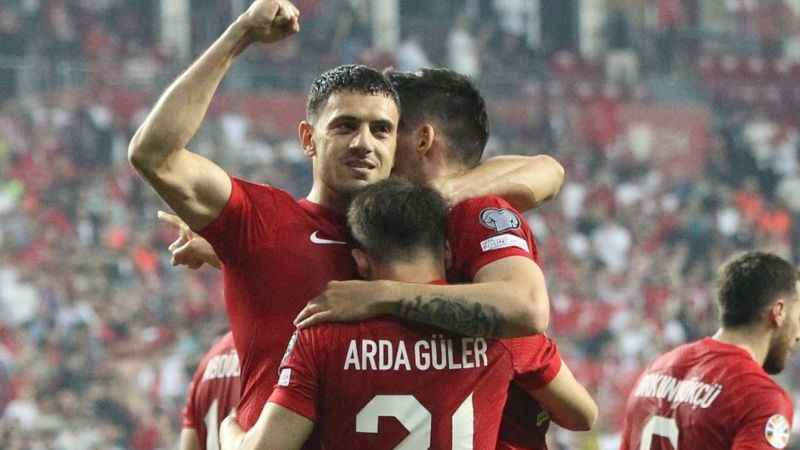 A Milli Takım, FIFA sıralamasında 2 basamak yükseldi A Milli Takım, FIFA sıralamasında 2 basamak yükseldi
