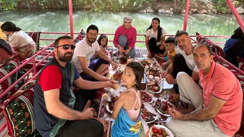 Mesire alanında 20 kilometre araç kuyruğu