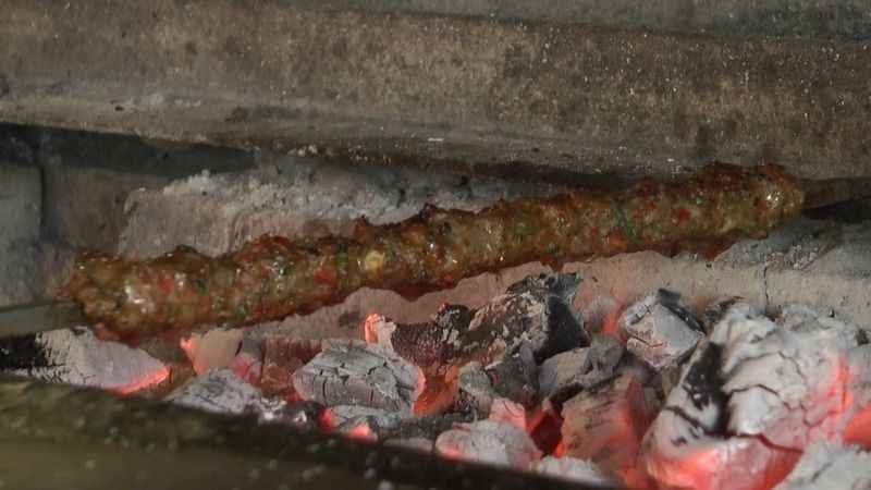 Gaziantep’in unutulmaya yüz tutan yemeği: Simit kebabı Gaziantep’in unutulmaya yüz tutan yemeği: Simit kebabı
