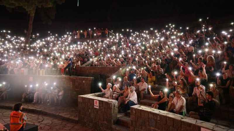 Ünlü sanatçı Marmaris’i coşturdu Ünlü sanatçı Marmaris’i coşturdu