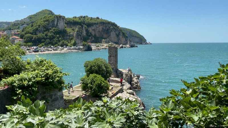 Amasra’da plajlar dolu, insan seli yaşandı