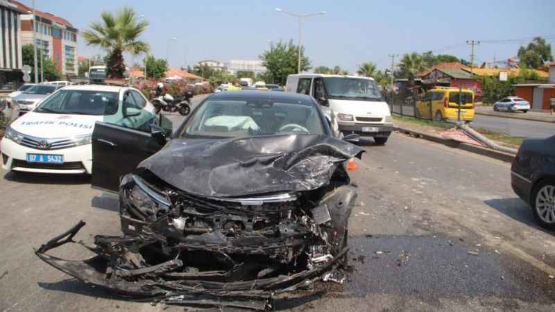 Antalya'daki kazada Hakan Köçeber ve Doğa Nur Kulakçı hayatını kaybetti