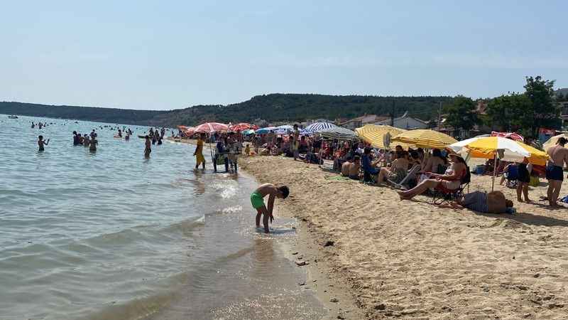 Saros'a tatilci akını, köyün nüfusu ilçeyi geçti