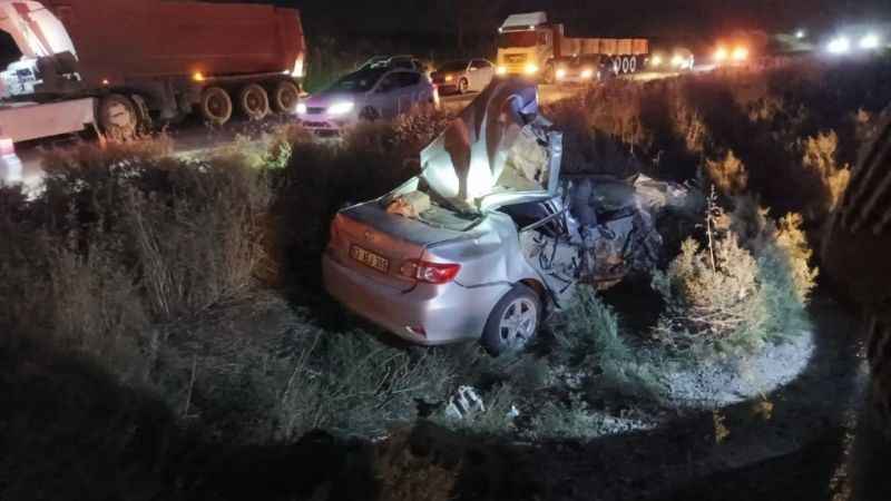 Diyarbakır'da otomobil ile traktör çarpıştı: 1 ölü, 3 yaralı