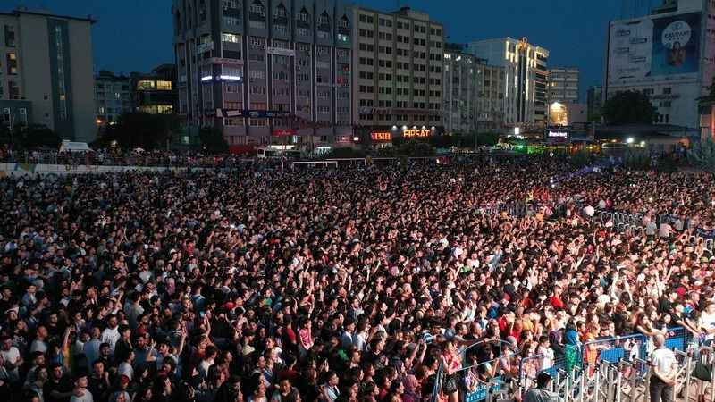 Adanalılar Sefo ile ‘Yaza Merhaba’ dedi