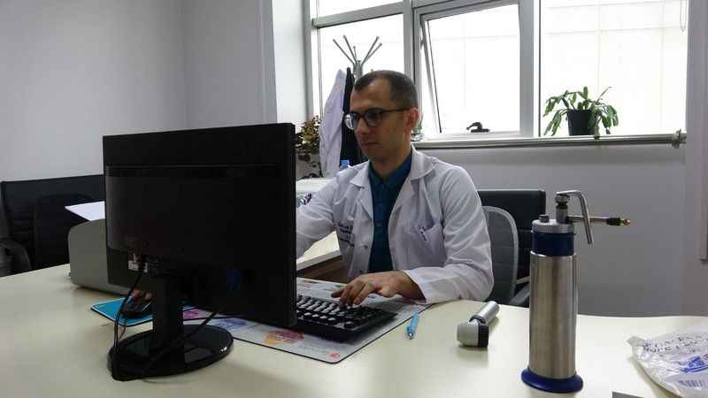 Güneş yanıklarına evde tedavi uygulamayın Güneş yanıklarına evde tedavi uygulamayın
