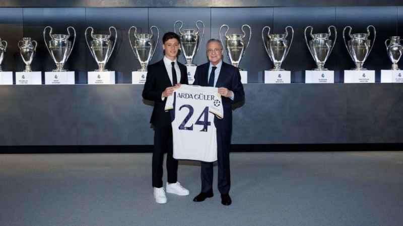 Arda Güler, Real Madrid’e resmi imzayı attı Arda Güler, Real Madrid’e resmi imzayı attı