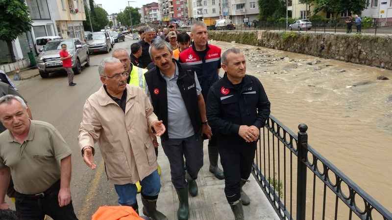 AFAD Başkanı Sezer: “Yağışlar sonrası Karadeniz’de bine yakın toprak kayması ve heyelan oldu”