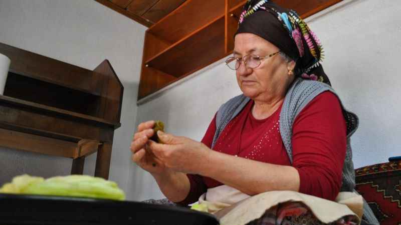 Sivrihisar’a özel üçgen kelem dolması Sivrihisar’a özel üçgen kelem dolması