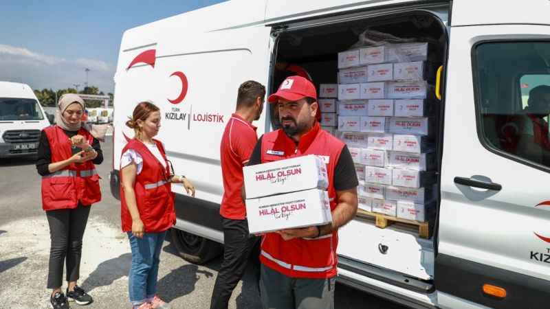 Kızılay 50 bin kilogram kurban payını depremzedelere ulaştırıyor Kızılay 50 bin kilogram kurban payını depremzedelere ulaştırıyor