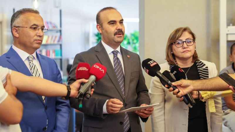 Bakan Kacır: “Küçük ve orta düzeydeki işletmelere 120 ila 500 bin liralık bir destek sağlayacağız” Bakan Kacır: “Küçük ve orta düzeydeki işletmelere 120 ila 500 bin liralık bir destek sağlayacağız”