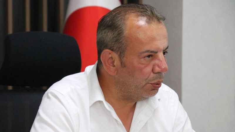 Tanju Özcan: 
