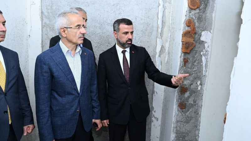 Bakan Uraloğlu, 15 Temmuz’un simgelerinden TÜRKSAT’ı ziyaret etti Bakan Uraloğlu, 15 Temmuz’un simgelerinden TÜRKSAT’ı ziyaret etti