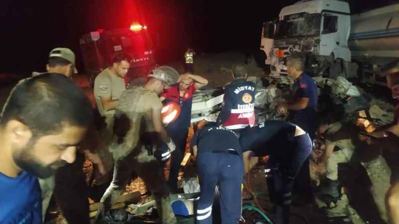 Mardin’de tanker ile kamyonet kafa kafaya çarpıştı: 1 ölü, 2 yaralı